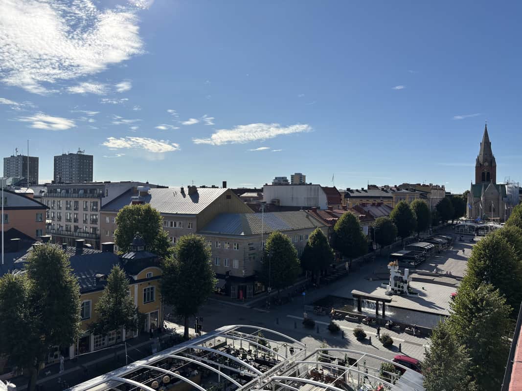 Vy från de nya kontorsvåningarna