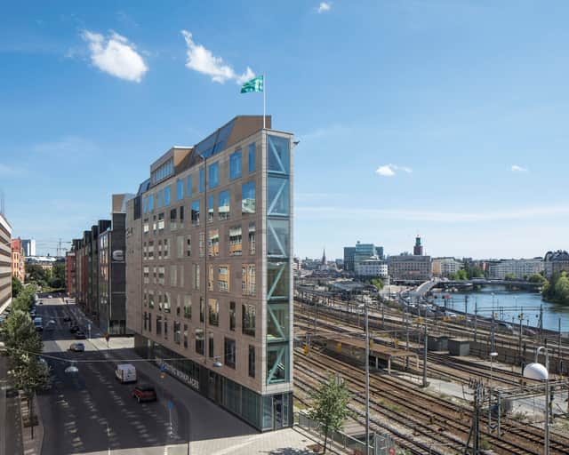 Exteriörbild av huvudkontorets fastighet.