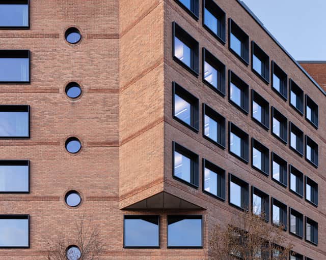 Detaljbild av fasaden 