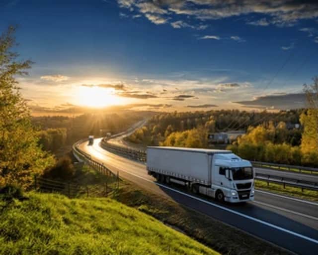 Lastbil på väg