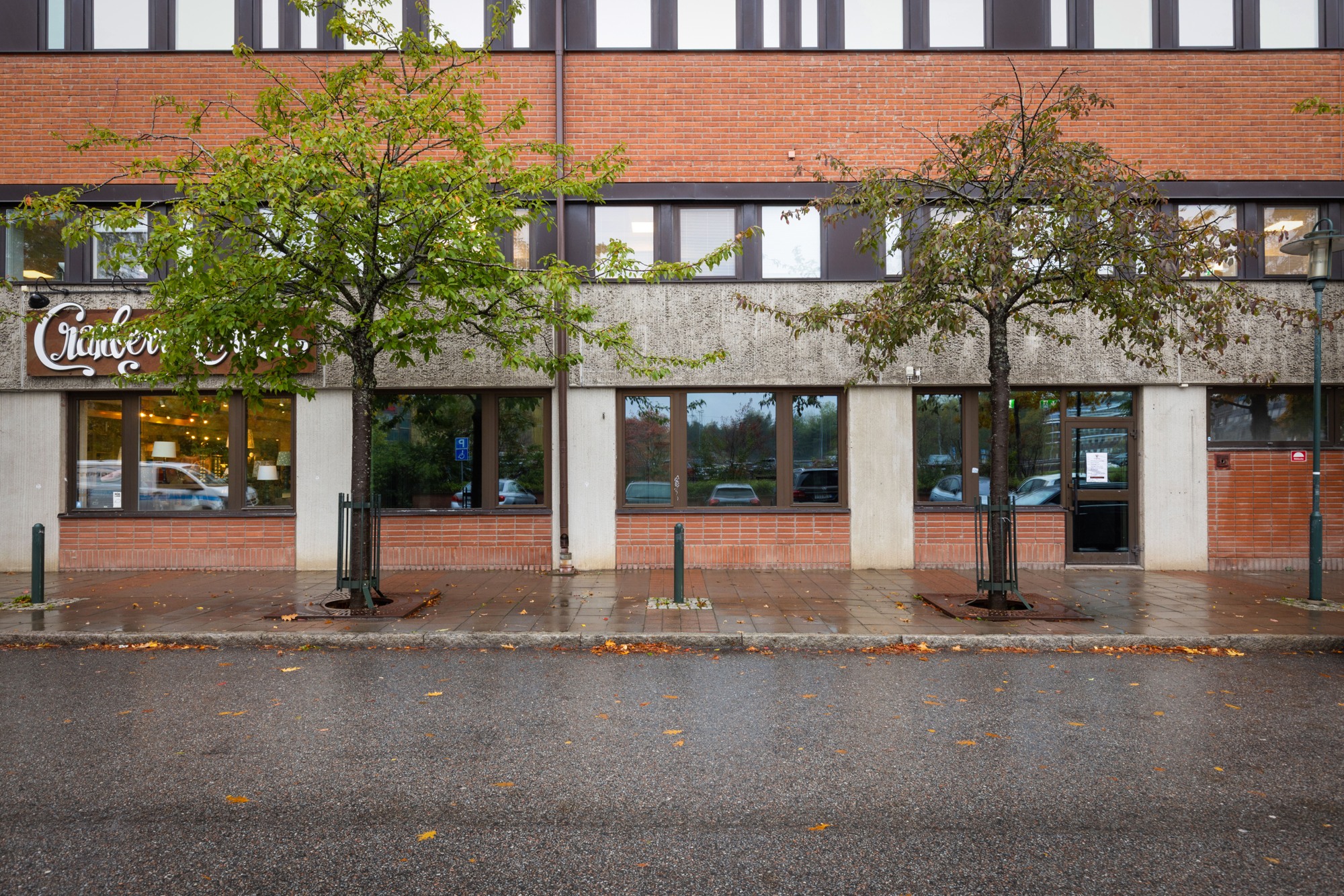 Svärdvägen 27