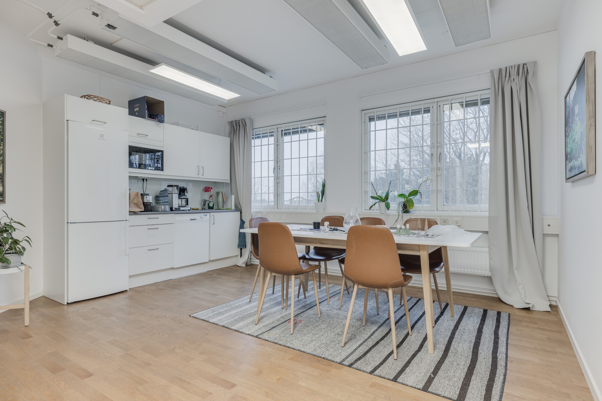 Svärdvägen 27