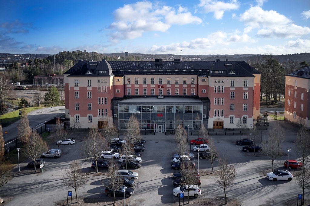 Kontor i historisk byggnad på gamla regementet! bild 1