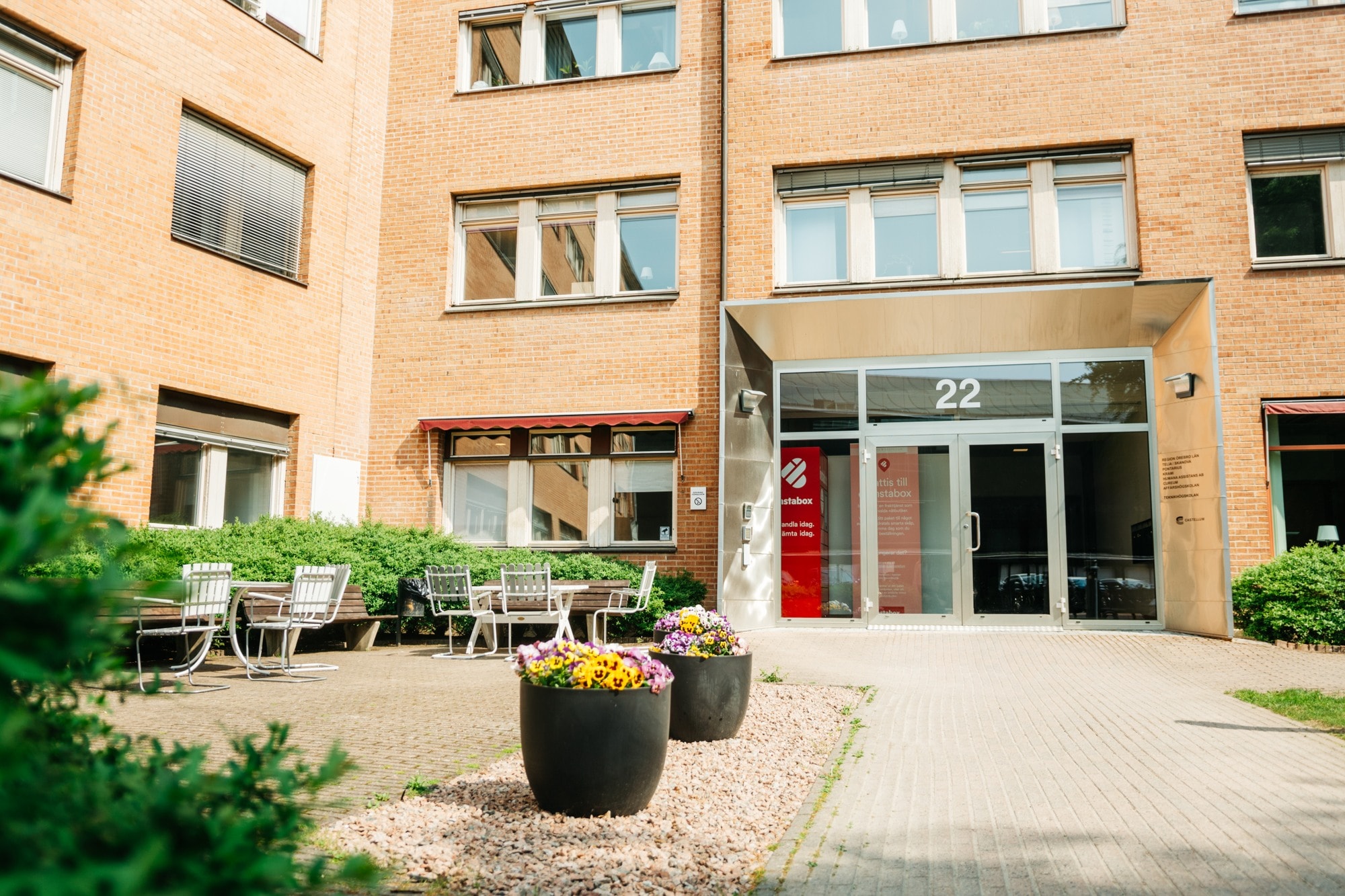 Modern kontorslokal med tillgång till gym i huset bild 1