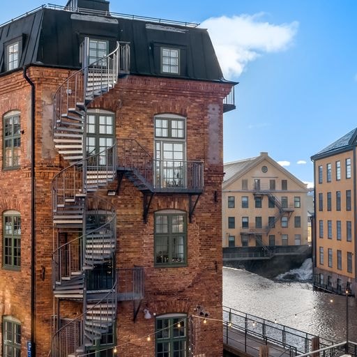 Unik och lyxig lokal med maffig takhöjd i Industrilandskapet mitt i City! bild 1