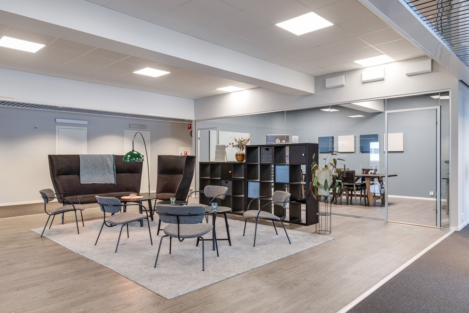 Rumsindelat kontor med egen entré bild 1