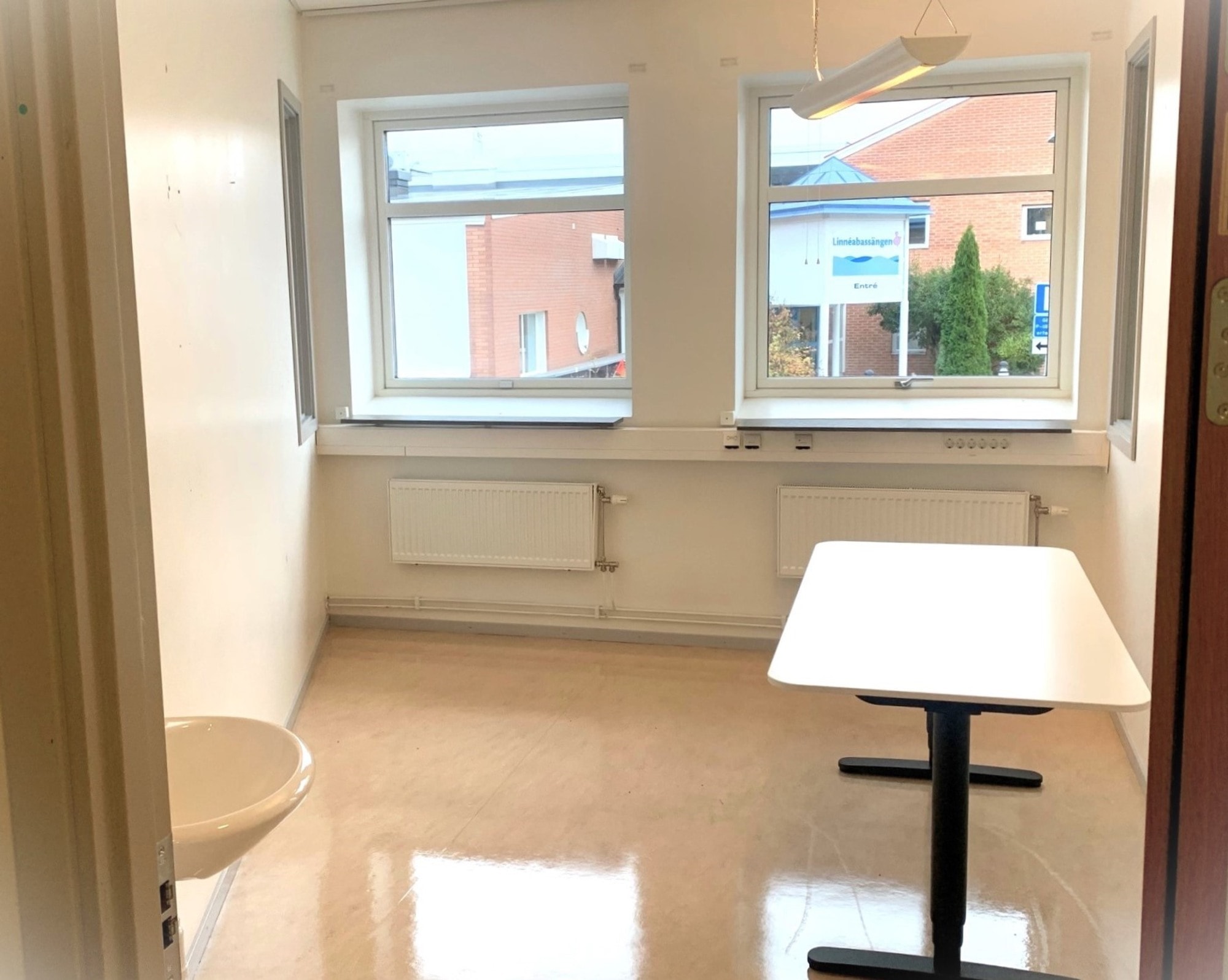 Enkelt kontorshotell nära Resecentrum bild 1