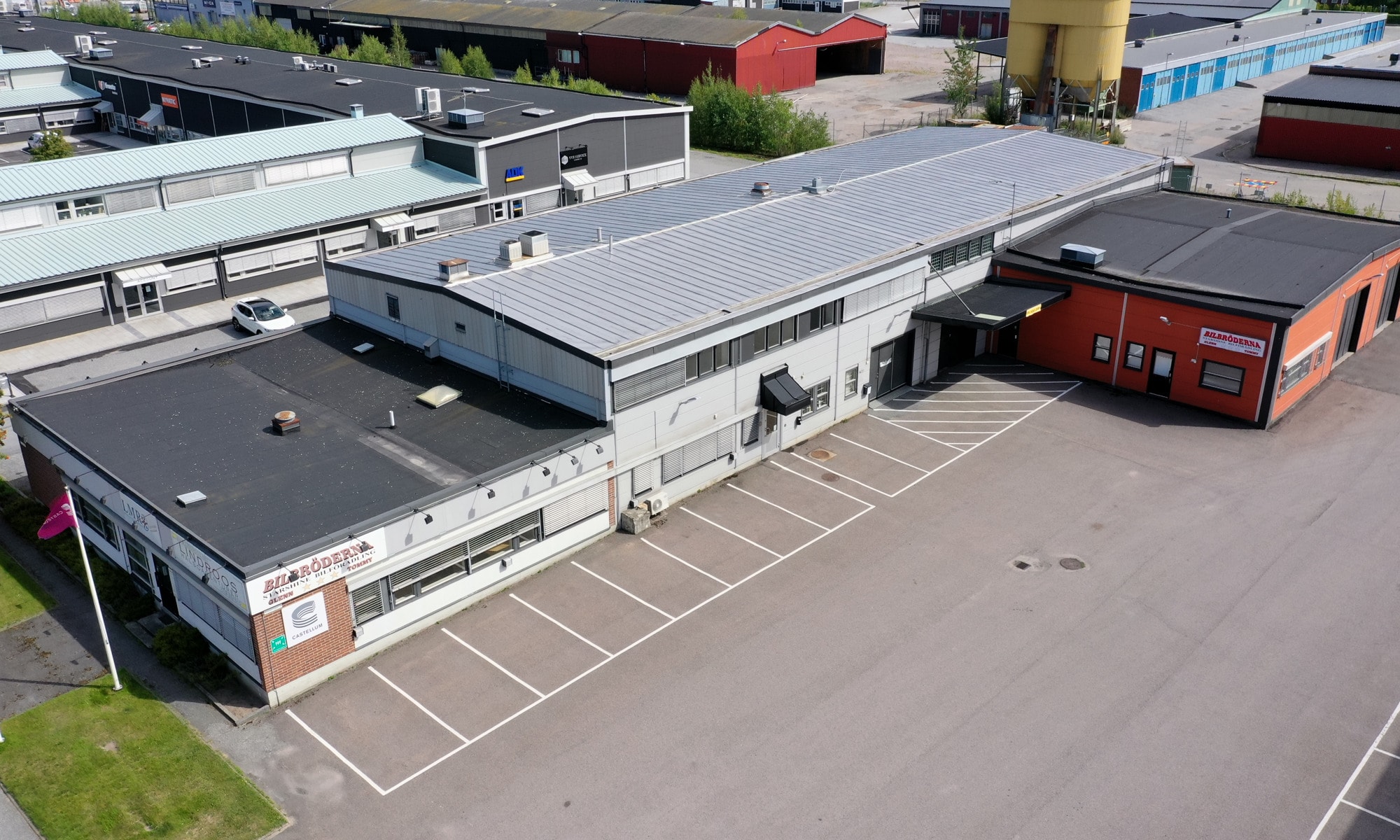 Kontorslokal på Aspholmen med tillgång till kontorshotell en trappa ner! bild 1