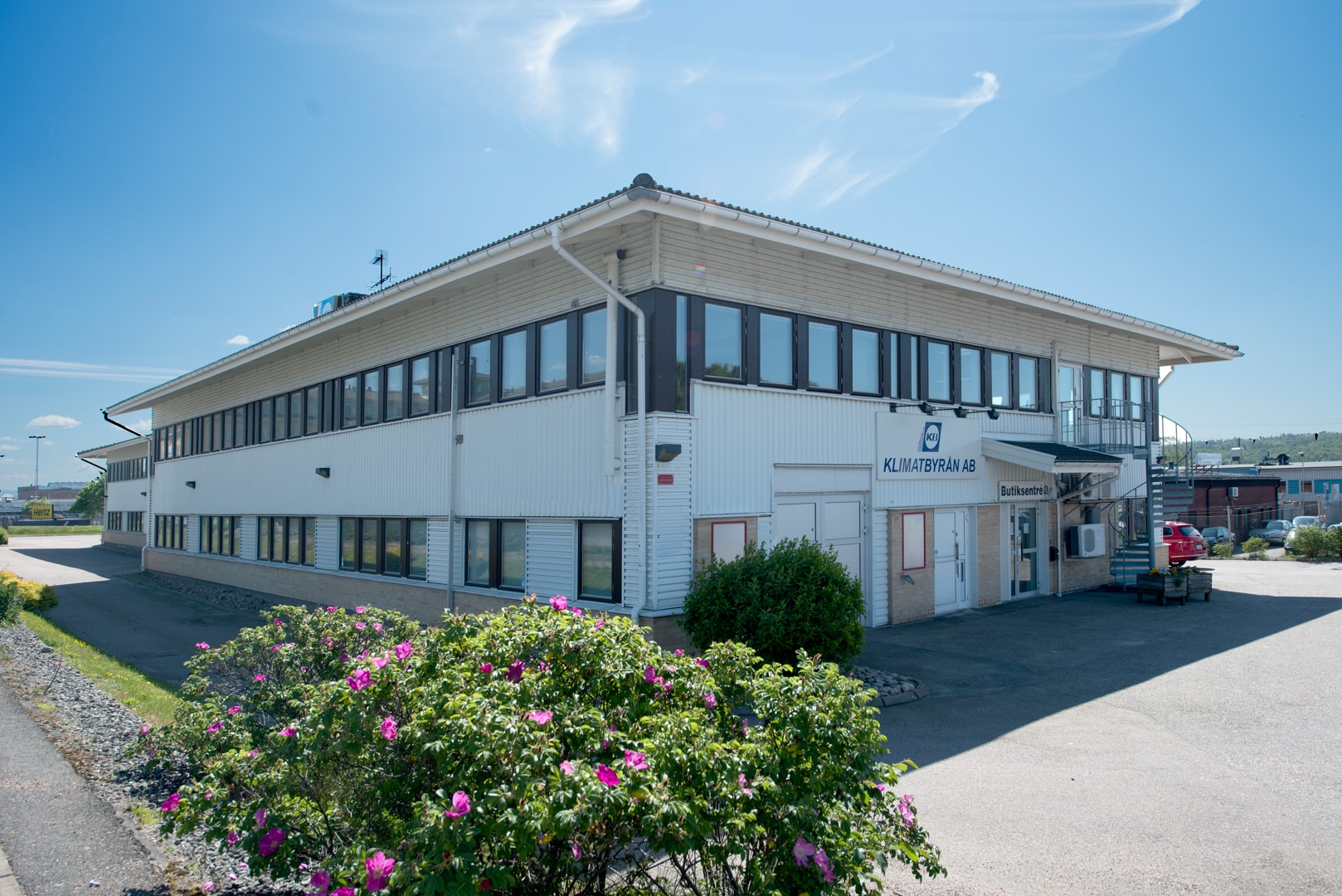 Rymligt kontor med nära läge till leden och 421 bild 1