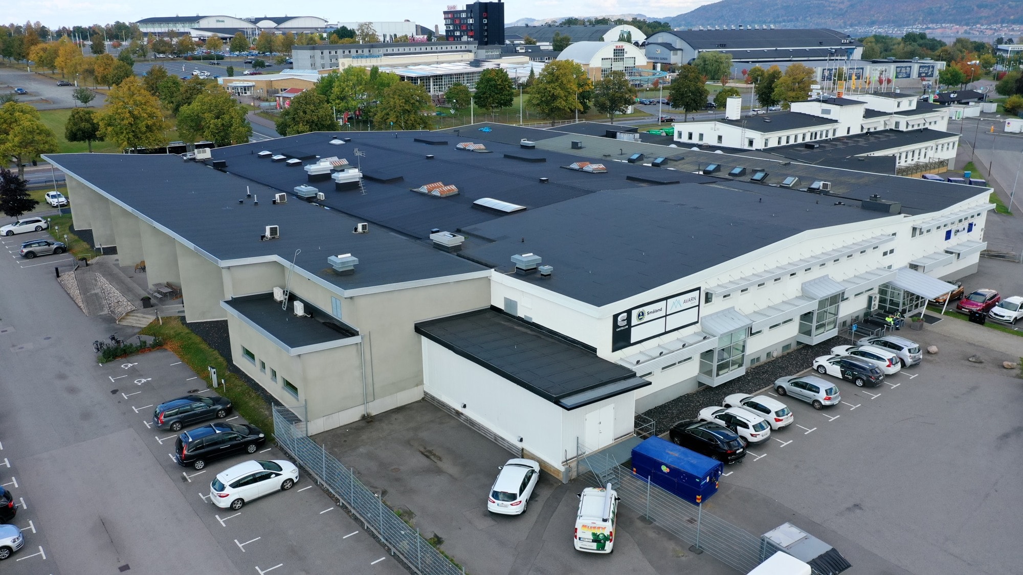 Sällsynt lokal på Rosenlund – lager och kontor i samma lokal bild 1