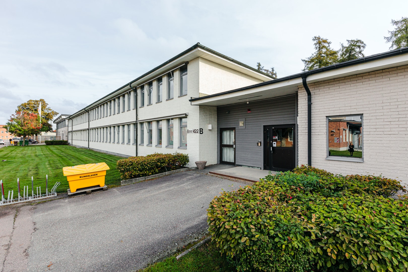 Skapa ditt drömkontor – ljus och rymlig lokal i Västerås bild 1
