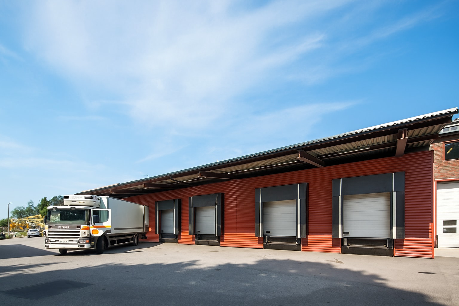 Lager- och logistikfastighet med exceptionella möjligheter – Gränsbovägen 8 bild 1