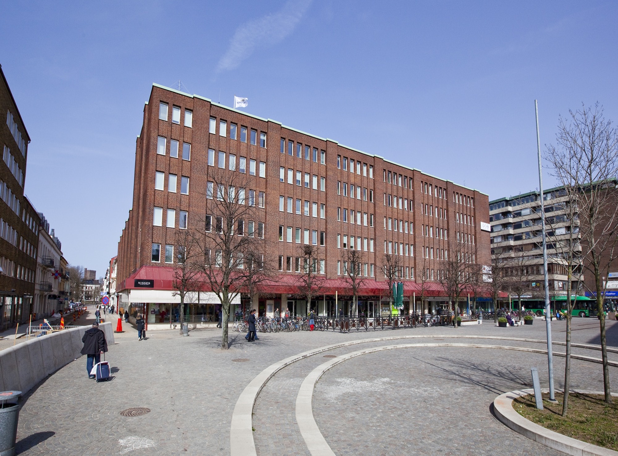 Uppdaterad kontorslokal i centrala Helsingborg – nära både stadspuls och grönska bild 1