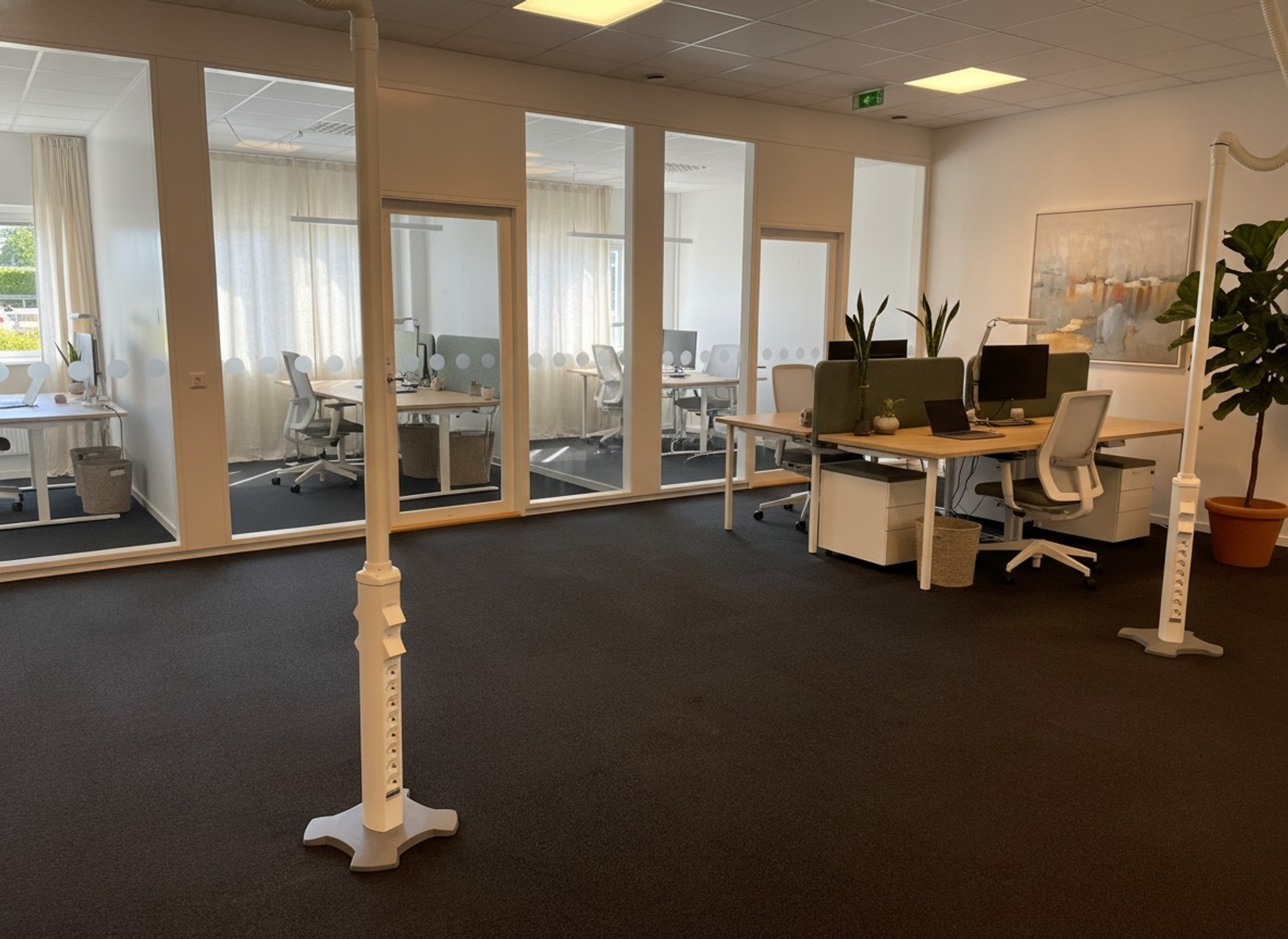Modern och lättillgänglig kontorslokal på Rosenlund bild 1