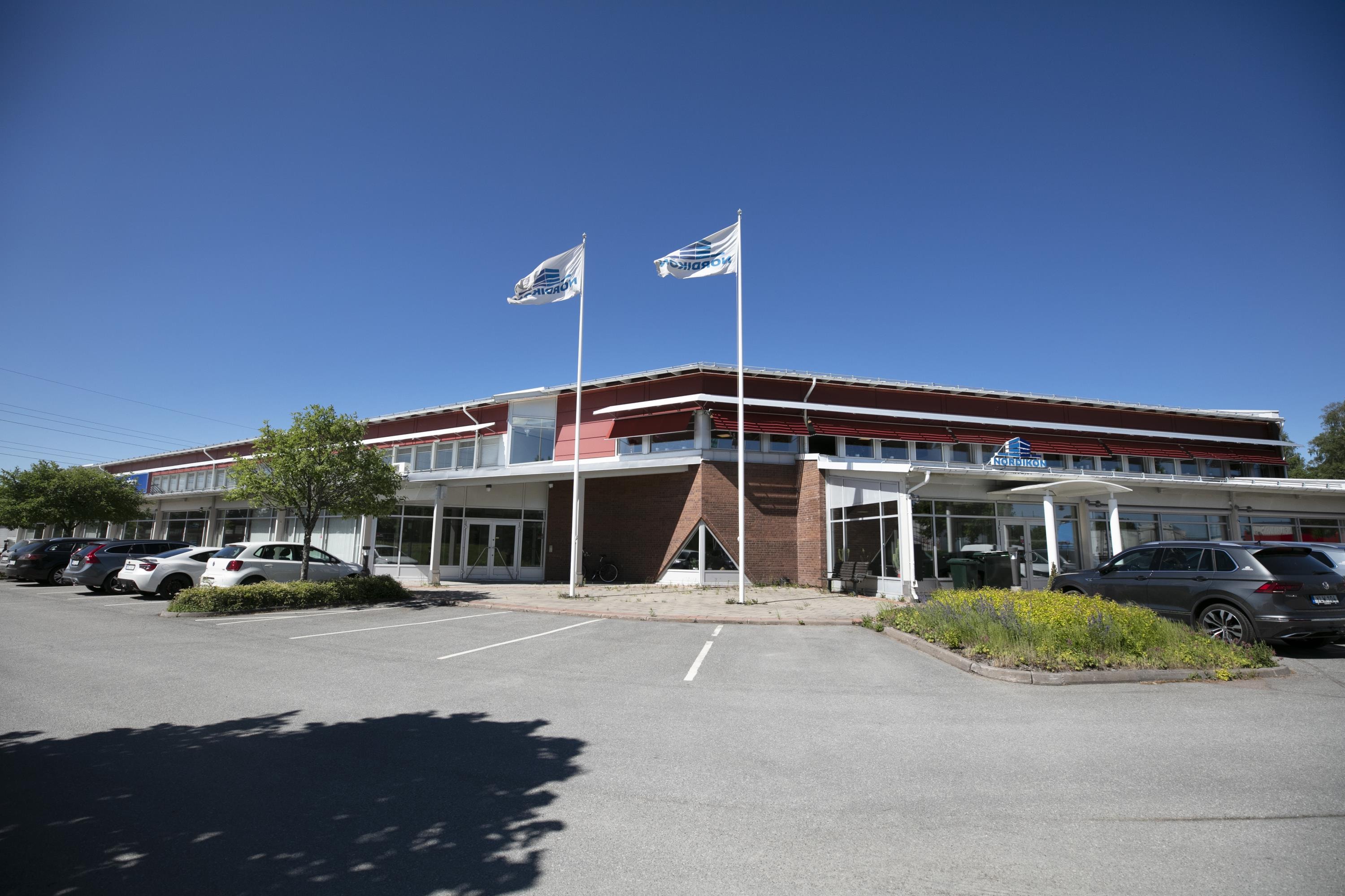 Modern kontors- och lagerlokal med utmärkt läge på Tunbytorp bild 1