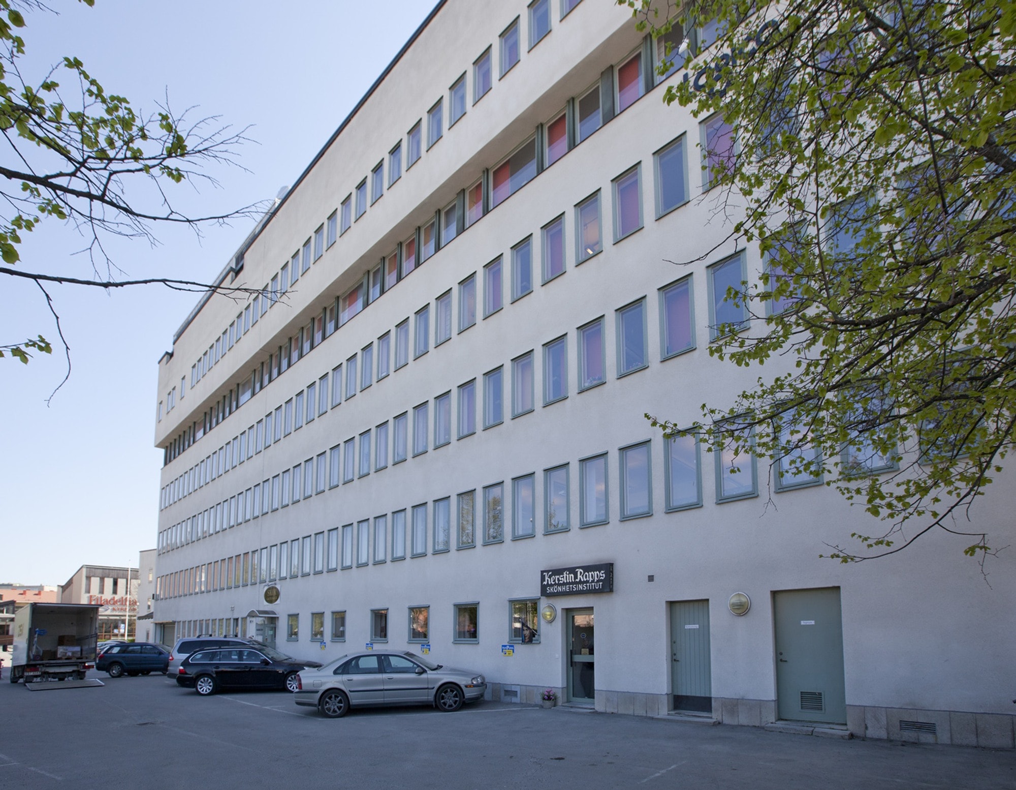 Mindre butik/kontorslokal med egen entrè bild 1
