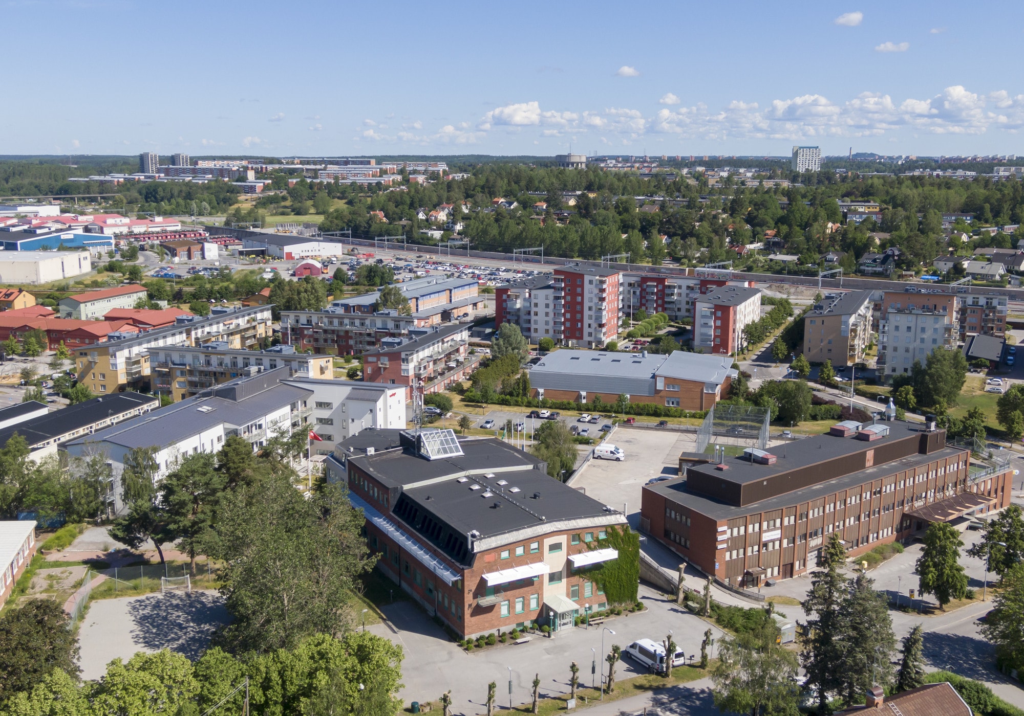 Kontor högst upp i huset bild 1