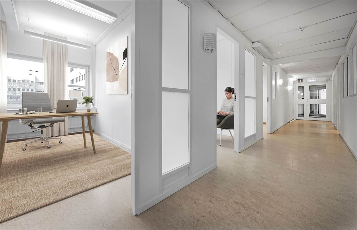 Perfekta ytor för er som söker större lokaler i Söderort! bild 1