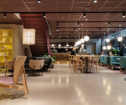 Öppen yta i coworkingkontor.