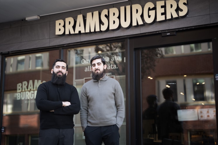 Grundarna till restaurangen Brams Burgers